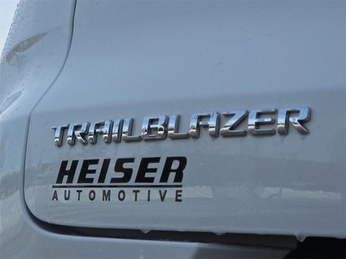 Used 2023 Chevrolet TrailBlazer LT w/ Convenience Package image 33