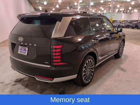Certified 2026 Hyundai Palisade Calligraphy AWD/4WD image 3