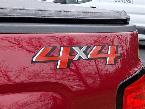 Used 2018 Chevrolet Silverado 1500 LT w/ All Star Edition image 28