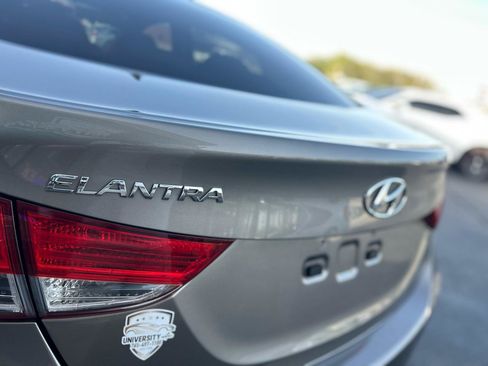 Used 2013 Hyundai Elantra GLS w/ Preferred Pkg FWD image 12