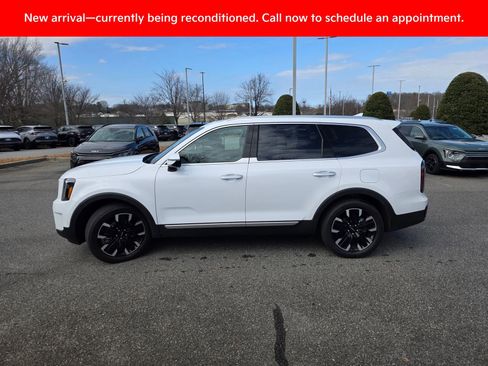 Used 2025 Kia Telluride AWD image 9