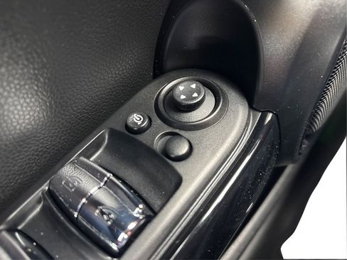 Used 2018 MINI Cooper Convertible FWD image 43