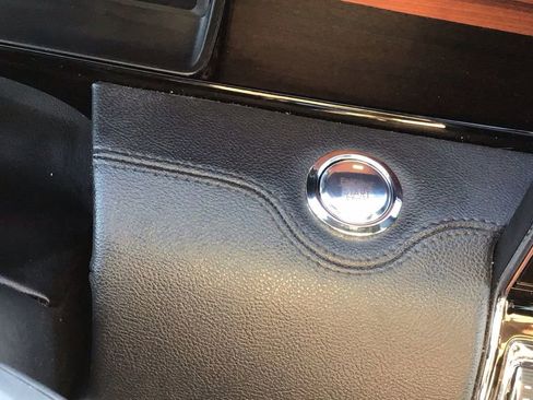 Used 2024 Lincoln Navigator Reserve image 21