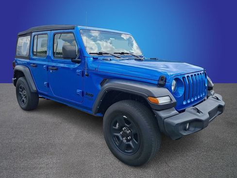 Used 2021 Jeep Wrangler Unlimited Sport AWD/4WD image 3