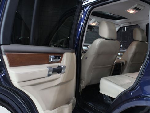 Used 2016 Land Rover LR4 HSE AWD/4WD image 43