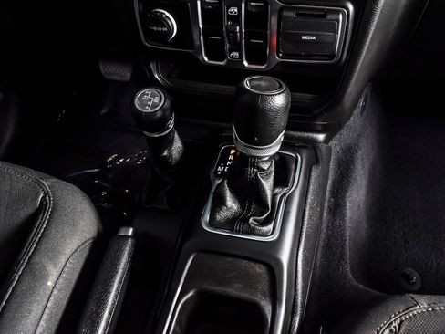Used 2023 Jeep Wrangler Unlimited w/ 8.4" Radio Group AWD/4WD image 33