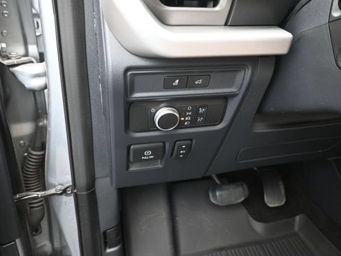 Used 2022 Ford Expedition XLT RWD image 13