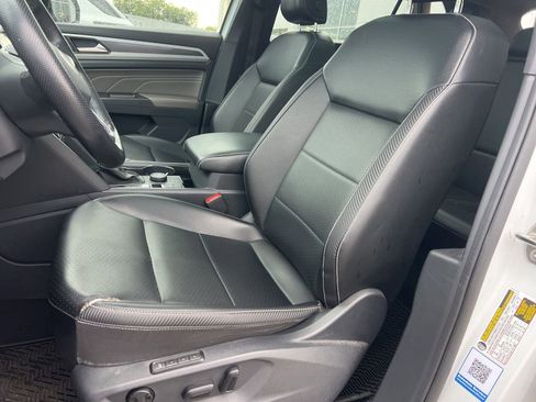 Certified 2022 Volkswagen Atlas Cross Sport SEL R-Line AWD/4WD image 25