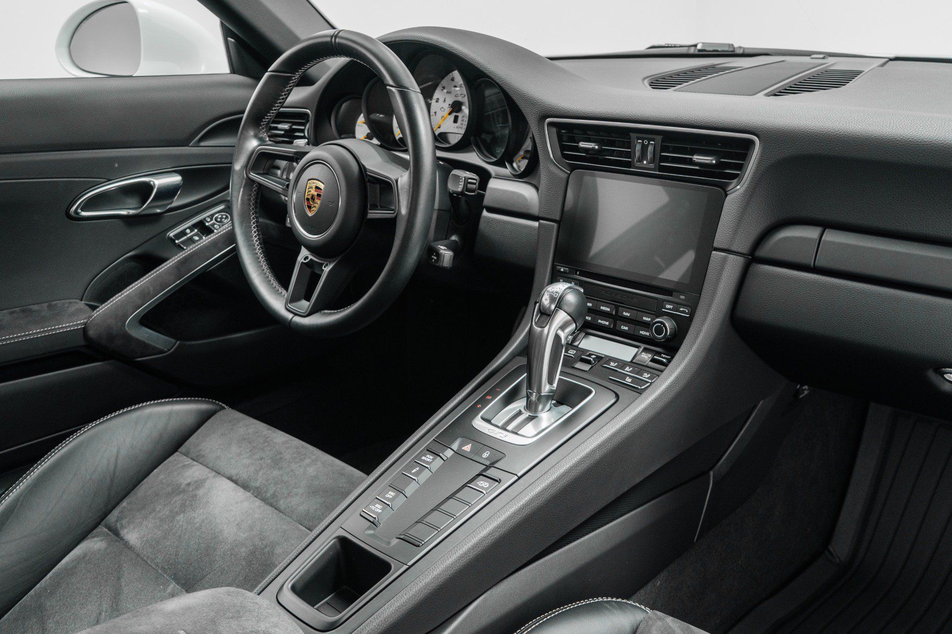 Used 2018 Porsche 911 GT3 RWD image 27