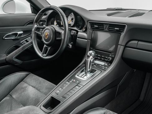 Used 2018 Porsche 911 GT3 RWD image 27