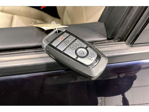 Used 2021 Ford Escape SEL image 12