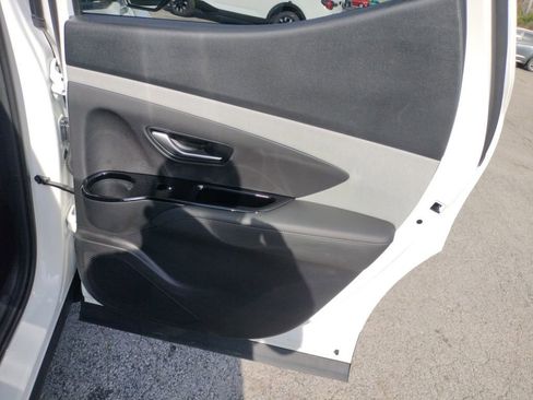 Used 2025 Hyundai Santa Cruz SEL image 36