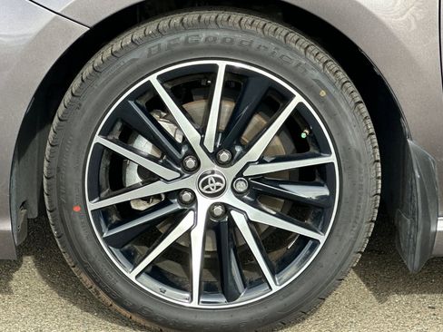 Used 2024 Toyota Camry SE image 42