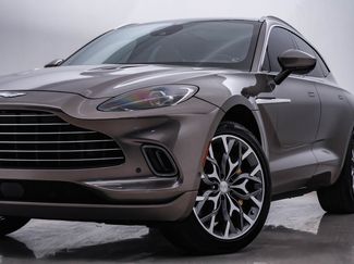 Used 2023 Aston Martin DBX video 2