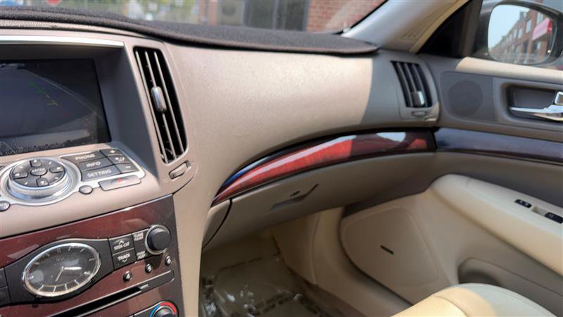 Used 2011 INFINITI G37 x Sedan w/ Premium Pkg AWD/4WD image 30