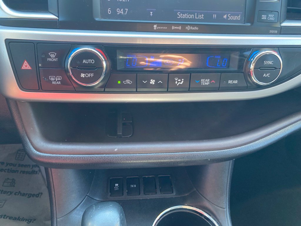 Used 2016 Toyota Highlander XLE FWD image 21