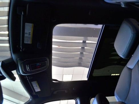 New 2026 Jeep Grand Wagoneer 4WD image 30