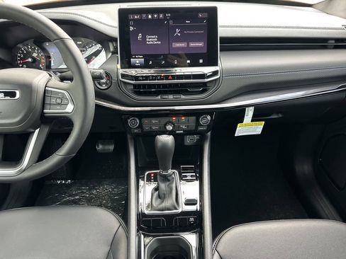 New 2026 Jeep Compass Latitude AWD/4WD image 13