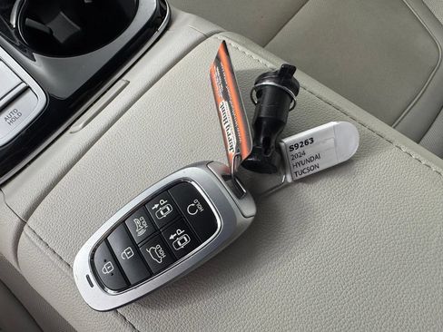 Used 2024 Hyundai Tucson Limited FWD image 3