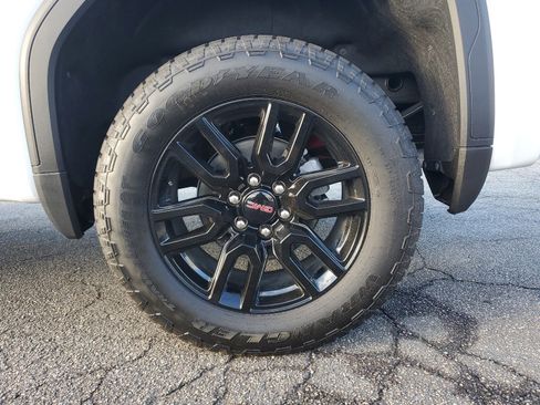 New 2025 GMC Sierra 1500 Elevation image 10