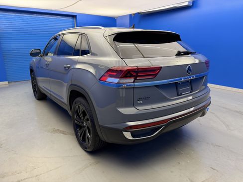 Certified 2023 Volkswagen Atlas Cross Sport SE FWD image 5