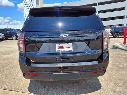 Used 2023 Chevrolet Suburban Z71 w/ Luxury Package AWD/4WD image 28
