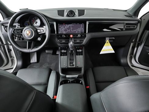 New 2026 Porsche Macan S image 18