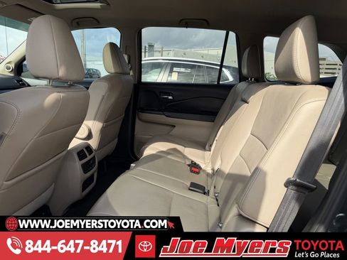 Used 2017 Honda Pilot EX-L image 29