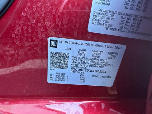 Used 2025 Chevrolet Silverado 1500 RST w/ Dark Appearance Package image 16