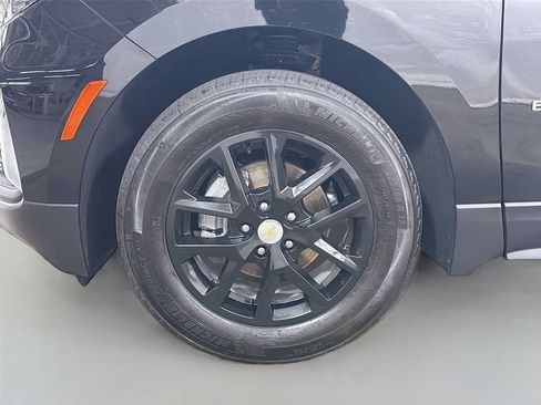 Used 2024 Chevrolet Equinox LT FWD image 25