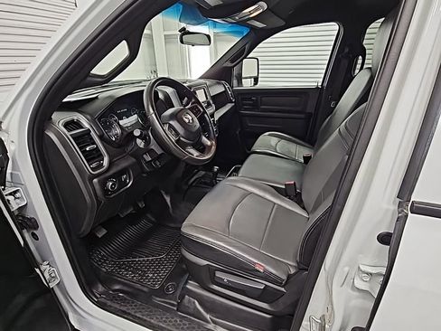 Used 2024 RAM 2500 Tradesman w/ Chrome Appearance Group image 11