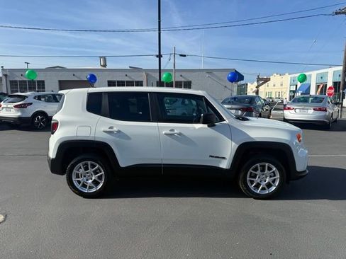 Used 2023 Jeep Renegade Latitude image 6
