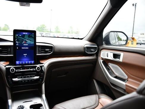 Used 2023 Ford Explorer King Ranch w/ Technology Package AWD/4WD image 23