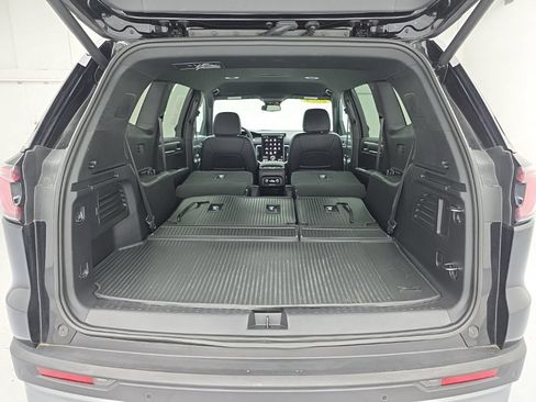 Used 2024 GMC Acadia Elevation w/ LPO, Floor Liner Package AWD/4WD image 46