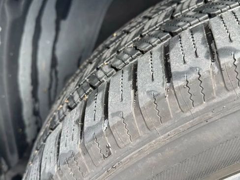 Used 2012 Toyota Highlander Limited image 32