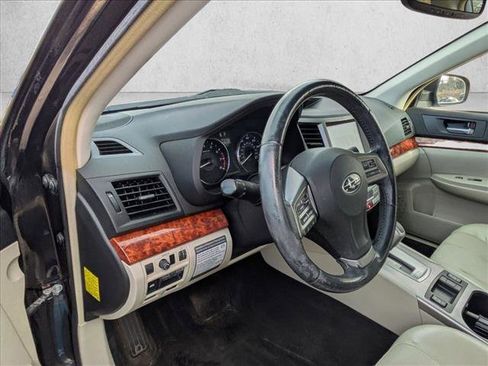 Used 2012 Subaru Outback 2.5i Limited image 10