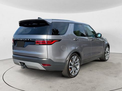 Certified 2025 Land Rover Discovery S AWD/4WD image 4