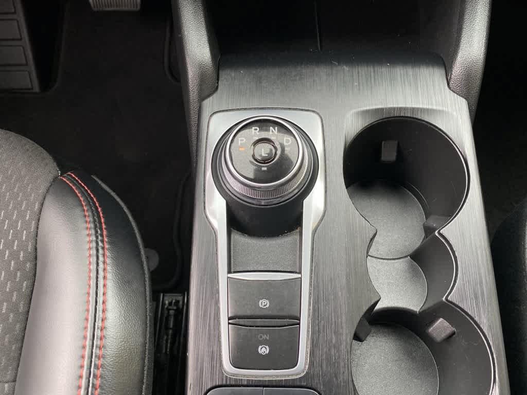 Used 2025 Ford Escape ST-Line Select AWD/4WD image 25