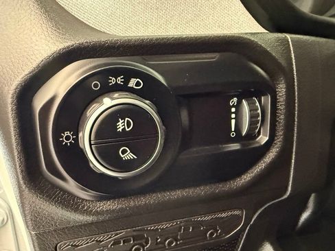 Used 2025 Jeep Gladiator Sport AWD/4WD image 35