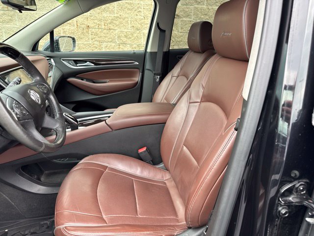 Used 2018 Buick Enclave Avenir w/ Avenir Technology Package AWD/4WD image 20