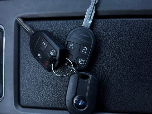 Used 2011 Ford Mustang GT Premium w/ Electronics Pkg image 23