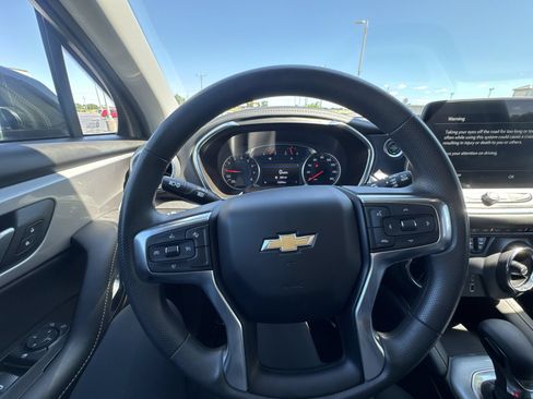 Certified 2025 Chevrolet Blazer LT AWD/4WD image 14