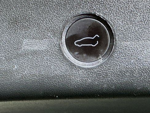 Used 2023 Tesla Model 3 Standard Range image 25