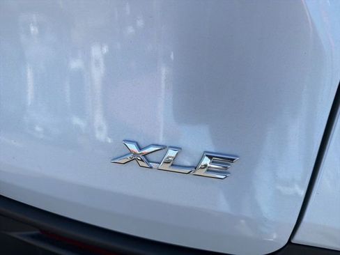 Used 2025 Toyota Sienna XLE image 22