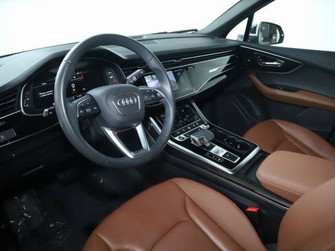 Used 2023 Audi Q7 2.0T Premium w/ Towing Package image 21