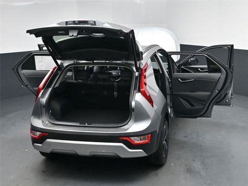 New 2026 Kia Niro EX image 31