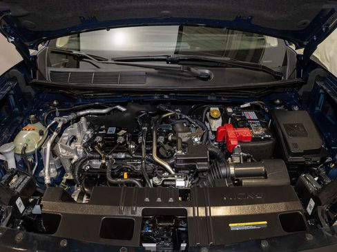 Certified 2025 Nissan Kicks S image 18