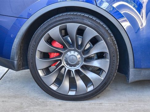 Used 2021 Tesla Model Y Performance image 10