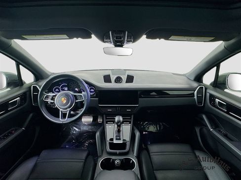 Used 2021 Porsche Cayenne S image 28