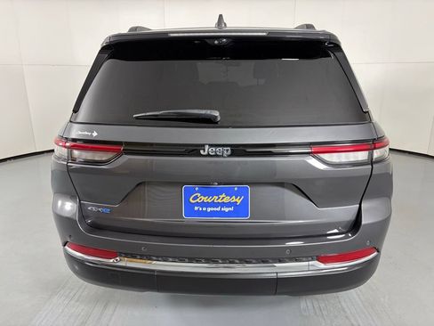 Used 2022 Jeep Grand Cherokee Limited 4xe w/ Luxury Tech Group II AWD/4WD image 7